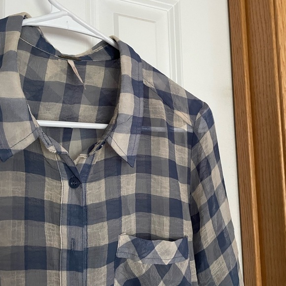 Free People Sheer Gauzy Blue Cream Plaid Print Button Front Shirt Size Medium - Picture 2 of 6